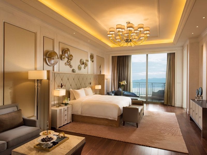 Presidential Suite at The Venetian Resort Las Vegas with a grand bedroom and luxury lounge seating